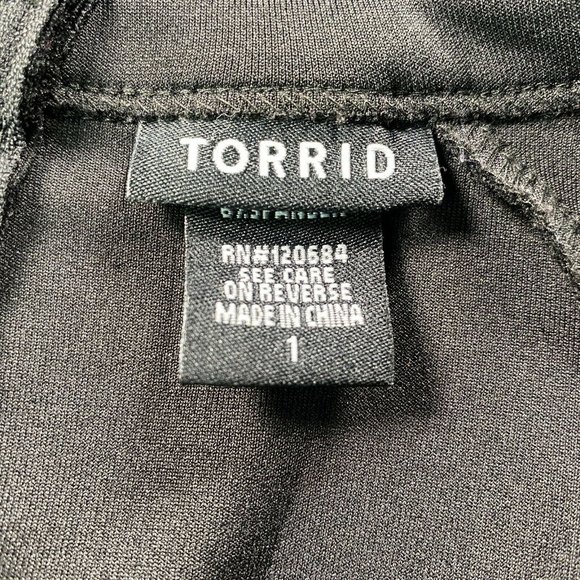 Torrid Sweater Sweatshirt Blouse Size 1 Black - Picture 4 of 7